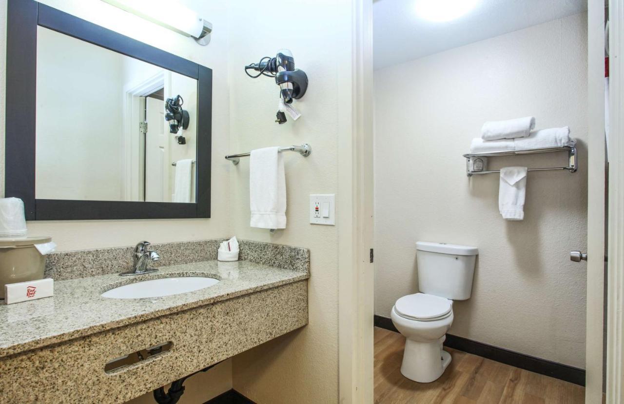 Red Roof Inn Портланд Екстериор снимка
